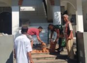 Sinergi Babinsa dan Warga Wujudkan Masjid Lebih Nyaman