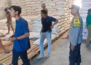 Kadar Air Sempurna! Puluhan Ton Jagung Lombok Barat Resmi Masuk Gudang Bulog dengan Pengawalan Polri