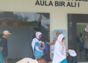 Polisi Kawal Ketat Keberangkatan Jamaah Haji Kloter 8 Asal Lombok Barat