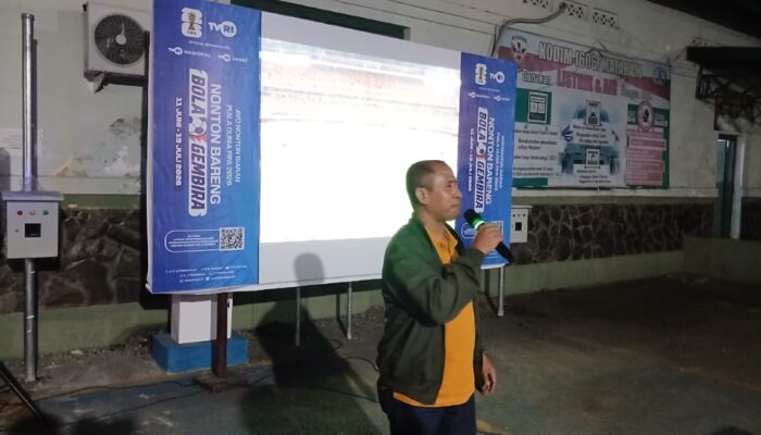 Nobar Bola Gembira TVRI Hidupkan UMKM Sekitar Makodim