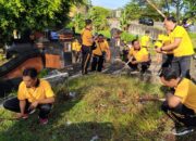 Sentuhan Humanis Polri di Tempat Suci: Polres Lombok Barat Gelar Bhakti Sosial di Pura Segare Lingsar Jelang Hari Bhayangkara ke-80