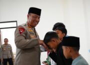 Revitalisasi Masjid Panggilan Sujud, Wakapolri Berbagi Kebahagiaan Bersama Anak-Anak Yatim