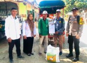 Bhabinkamtibmas Polsek Woha Dampingi UPT Pertanian Salurkan Bantuan Benih Jagung Hibrida dari Kementerian Pertanian RI