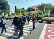 Polsek Gangga Laksanakan Gatur Lantas “Rawan Siang” di Jalan Raya Kecamatan Gangga