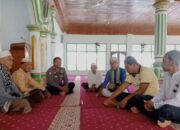 Bhabinkamtibmas Polsek Madapangga Sholat Dzuhur Bersama Warga Binaan dan Sampaikan Himbauan Kamtibmas